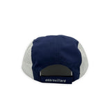Pentathlete 5-panel cap, back view, showing “débrouillard” embroidered on the navy strap.
